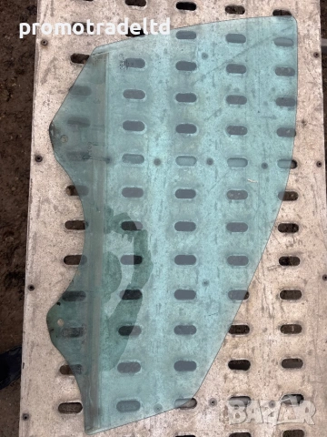 Предно дясно стъкло Мерцедес Ц клас W203 C220 C180 C270 C200 C320 Mercedes 