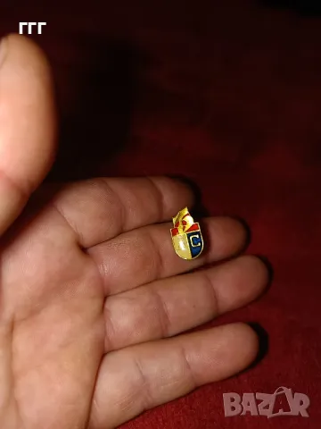 Стара значка Левски Спартак