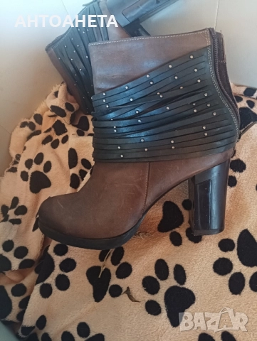 Продавам дамски боти от набук, снимка 2 - Дамски боти - 51810176