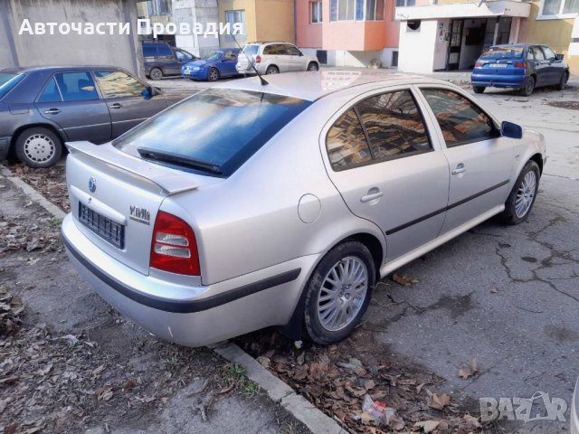 Шкода Октавия 1,6 i, 2004 г на части, снимка 6 - Автомобили и джипове - 39611227