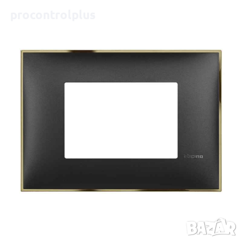 Продавам Рамка 3M Черно със злато /блистер/ bticino Classia, снимка 1 - Други - 44556434