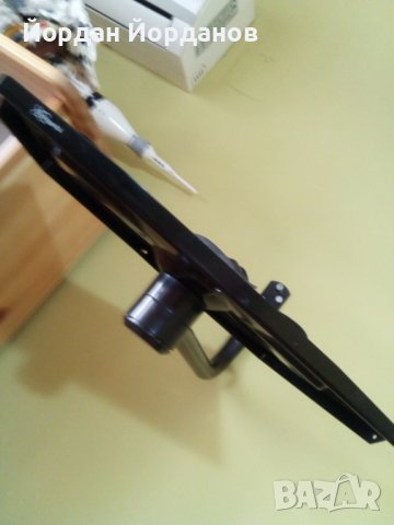 Стойка за телевизор над 21инча, снимка 2 - Етажерки - 38640454