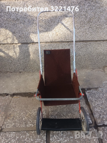 Стара сгъваема Шведска детска количка за кукли , снимка 2 - Антикварни и старинни предмети - 52592311