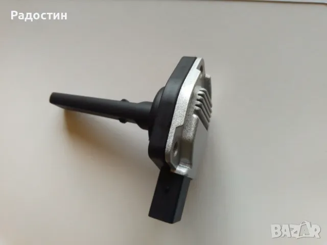Датчик, ниво на маслото в двигателя BMW, снимка 2 - Автомобили и джипове - 48124993