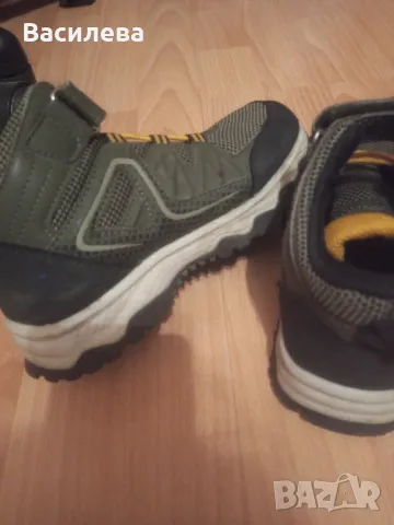 Боти, снимка 4 - Детски боти и ботуши - 48080126