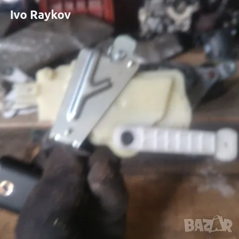 Моторче на чистачките BOSCH 0 390 201 580 . Toyota Yaris II, снимка 4 - Части - 47869097