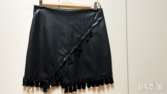 Къса пола от еко кожа 