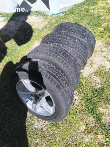 зимни гуми 215\60/16, снимка 2 - Гуми и джанти - 56345486