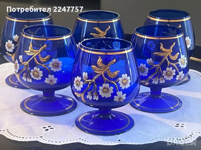 6 винтидж кристални чаши  Bohemia ръчно рисувани, кобалтово сини с позлата, снимка 5 - Антикварни и старинни предмети - 51414997