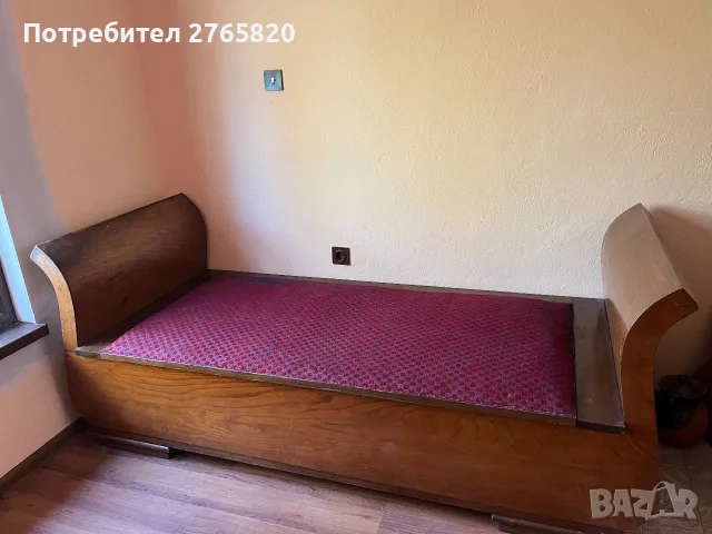 Диван-лежанка в ретро стил