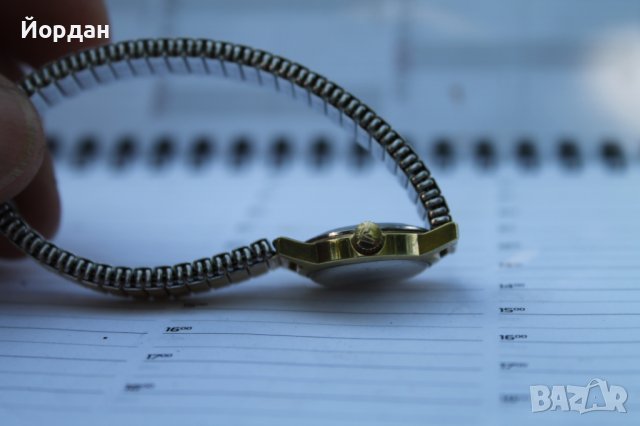 Швейцарски дамски часовник ''Roamer'' /Anfibio/ позлатен, снимка 4 - Дамски - 41435531