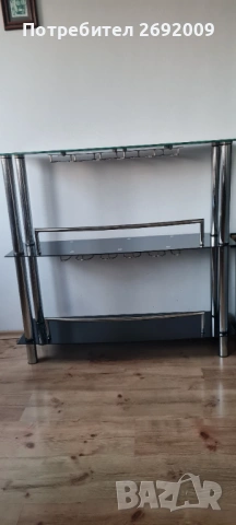 Продавам стъклен бар плот/витрина, снимка 4 - Секции и витрини - 53821133