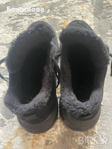 Зимни обувки, снимка 4 - Дамски боти - 52544635