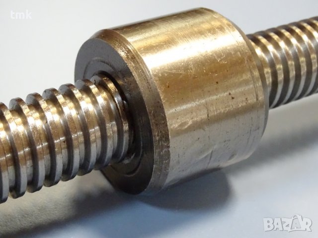 винт с гайка за задно седло на струг С11(машинстрой), снимка 3 - Резервни части за машини - 40131046