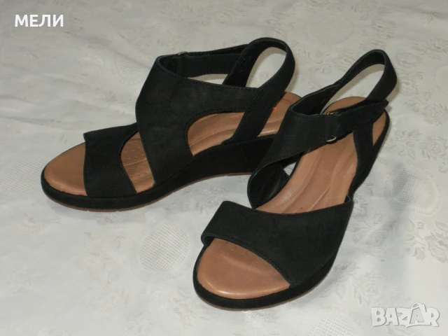 CLARKS нови естествен набук 37и1/2, снимка 2 - Сандали - 51013701