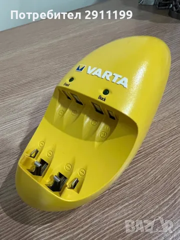 Зарядно за батерии Varta, снимка 4 - Друга електроника - 48439633