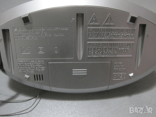 SONY ICF-C492-радиочасовник, снимка 5 - Радиокасетофони, транзистори - 44736359