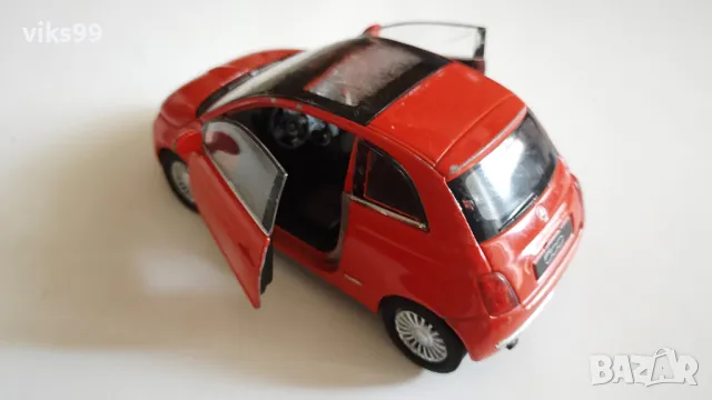 Fiat 500 2007 Welly - Мащаб 1:34-39, снимка 3 - Колекции - 48390953