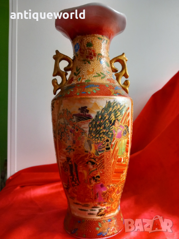 Уникална Рядка Порцеланова КИТАЙСКА Ваза, Подписана!