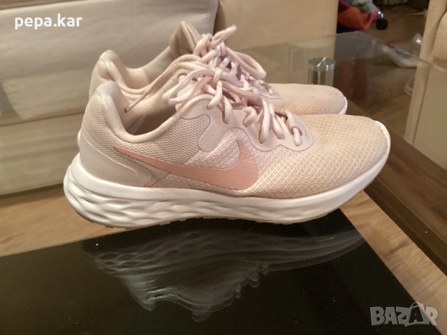 Маратонки NIKE №36,5