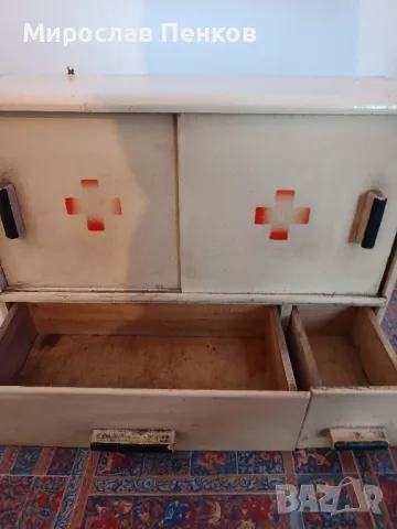 Аптечка, снимка 2 - Антикварни и старинни предмети - 49252550