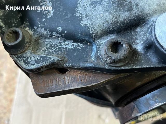 Заден диференциал за Mercedes E-class W210 2.0 136 к.с. (3.27), снимка 6 - Части - 52570078