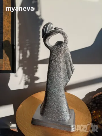Футуристична, метална  статуетка "Жената лебед" , снимка 5 - Статуетки - 49262520