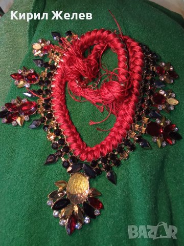 СТАРА ПОЗЛАТЕНА ЕТНОГРАФСКИ СТИЛ ОГЪРЛИЦА с ЦВЕТНИ ФАСЕТИРАНИ КРИСТАЛИ - НЯКОИ ЛИПСВАТ! 34717