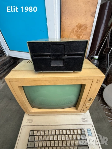 Продавам компютър Правец 8, снимка 5 - Антикварни и старинни предмети - 52285330