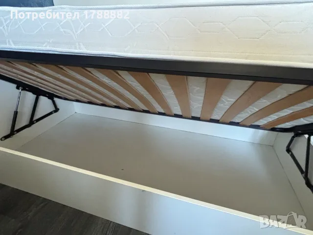 Легло с повдигащ механизъм и матрак (90x190 см), снимка 4 - Спални и легла - 56247041