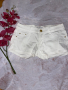 Дънкови къси панталони бели изчистен модел еластични , снимка 1 - Къси панталони и бермуди - 36319333