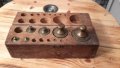 Месингови мерилки във дървена кутия липсват някой , снимка 1 - Други - 34397197
