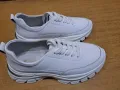 Продавам спортни бели обувки/маратонки/, естествена кожа отвън и вътре. Неразличими от нови, снимка 4