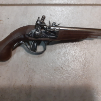 Красив кремъчен пистолет,пищов,оръжие, снимка 1 - Колекции - 44559184