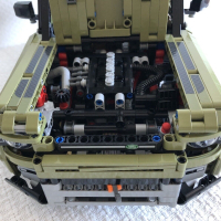 LEGO Technic Land Rover Defender 2573 части/елемента, снимка 4 - Конструктори - 44796348