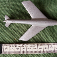 Модел на изтребител. Корейска война., снимка 3 - Антикварни и старинни предмети - 44551660