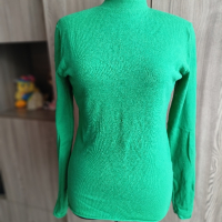 Красиво Зелено полу , снимка 2 - Блузи с дълъг ръкав и пуловери - 44582162