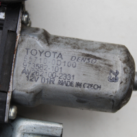 Преден десен електрически стъклоповдигач Тойота ярис д4д хп13 14г Toyota yaris d4d xp13 2014, снимка 2 - Части - 44552503