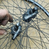 Чифт 26 цола капли за велосипед колело за диск център лоок Shimano deore xt m 765, снимка 2 - Части за велосипеди - 44260352