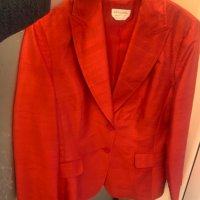 Продавам елегантно италианско червено сако от копринен шантунг , снимка 7 - Сака - 39932781
