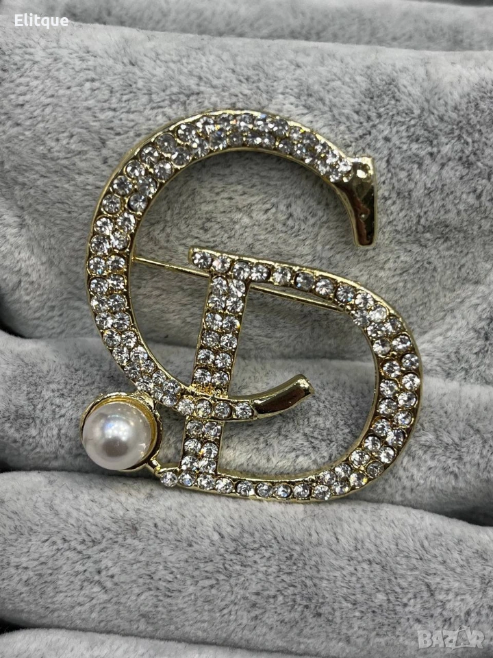 брошка от висококачествена стомана Christian Dior loewe Louis Vuitton wang Gucci , снимка 1
