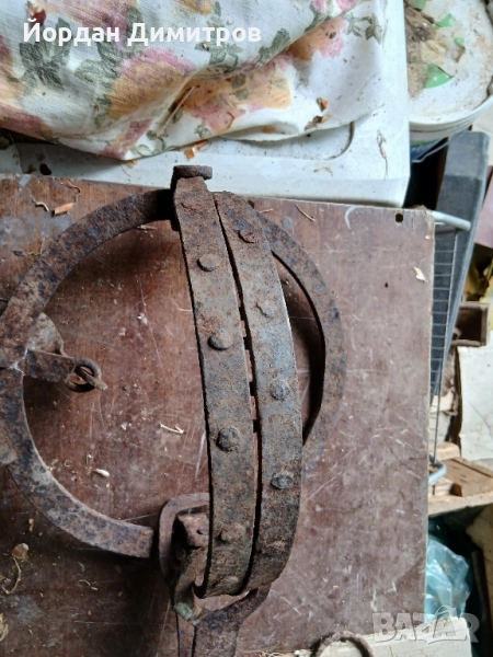 ГОЛЯМ КАПАН ЗА ХИШНИЦИ С ШИПОВЕ, снимка 1