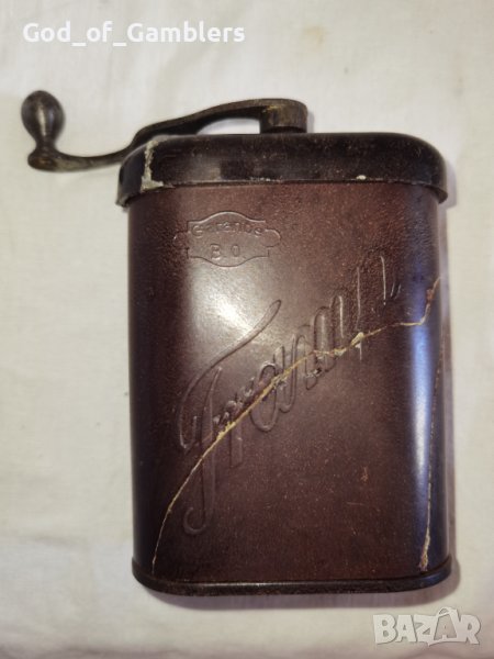 Бакелитена кафемелачка TRAMP от Втората световна война , снимка 1