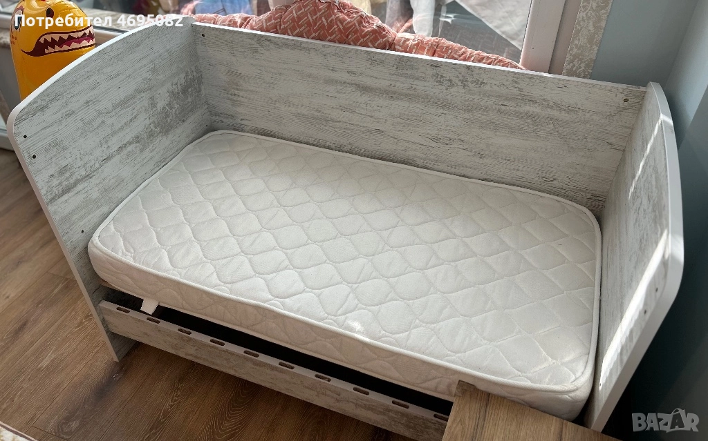 Бебешко легко с матрак, снимка 1