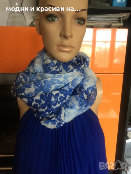 Кръгъл копринен шал Max Azria, снимка 1