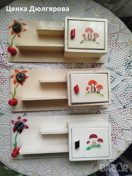 Винтидж дървена стенна кутия за аксесоари за шиене, снимка 1