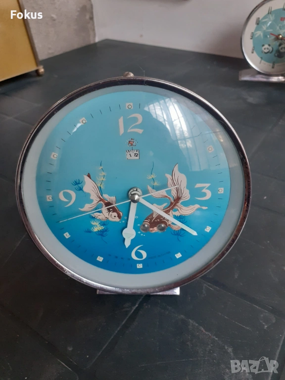 Стар китайски анимиран часовник будилник с рибки, снимка 1