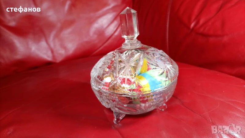 Кристална бонбониера с капаче, крачета, снимка 1