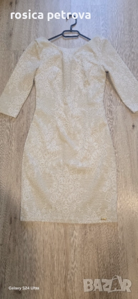 Рокля, официална със златисти нишки, лека еластичност., снимка 1