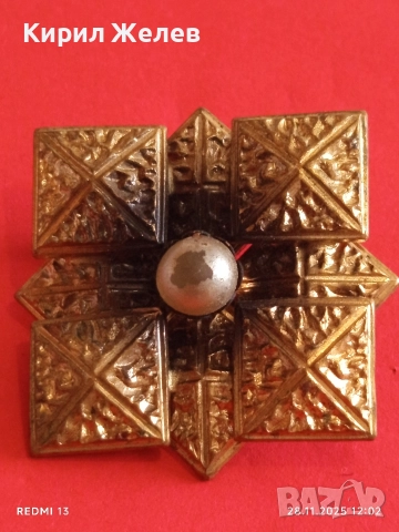 Винтидж брошка с центална перла и геометрични фигури 33962, снимка 2 - Други - 52571750